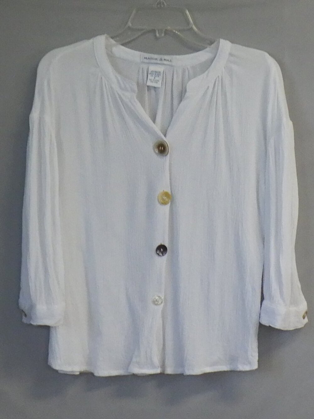 Maggie & Max Mismatched Button Boho Top A589